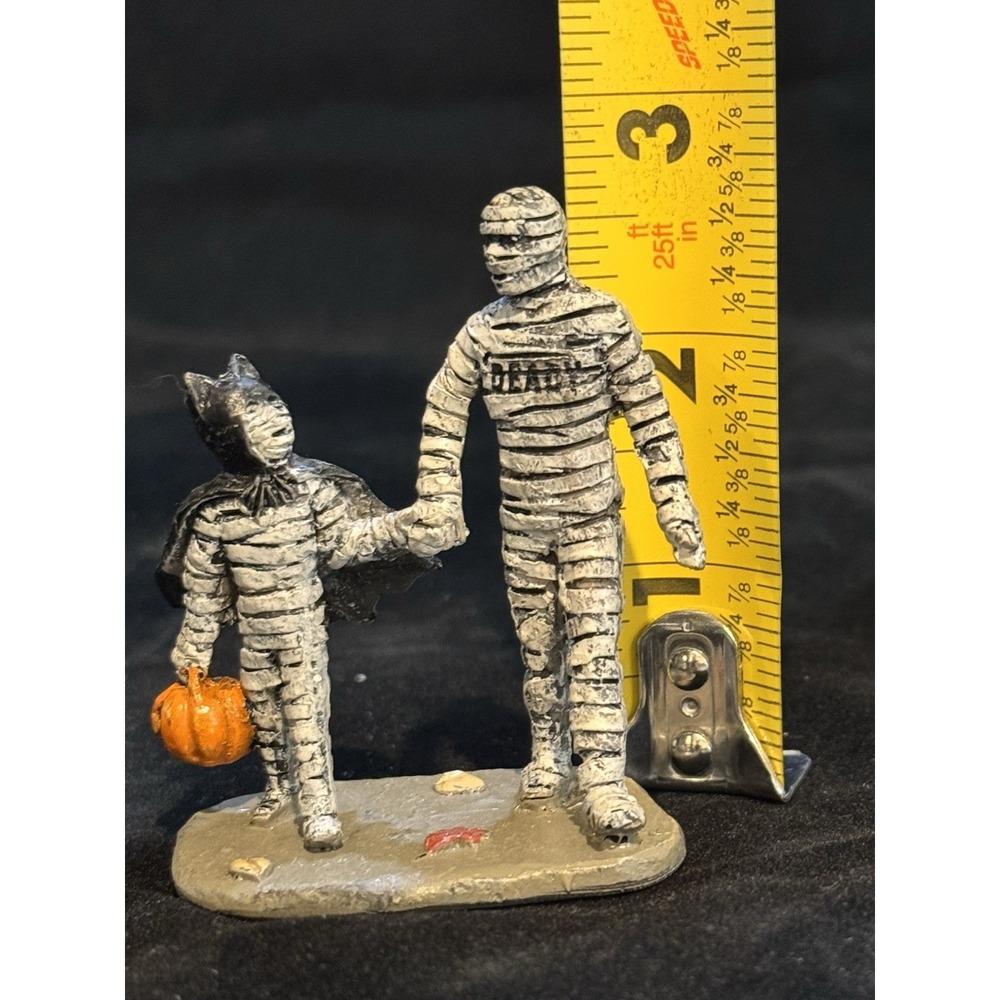 Lemax Figurines - Trick Or Treating With Mummy And Deady, Set Of 2 #62423 - Picture 5 of 9